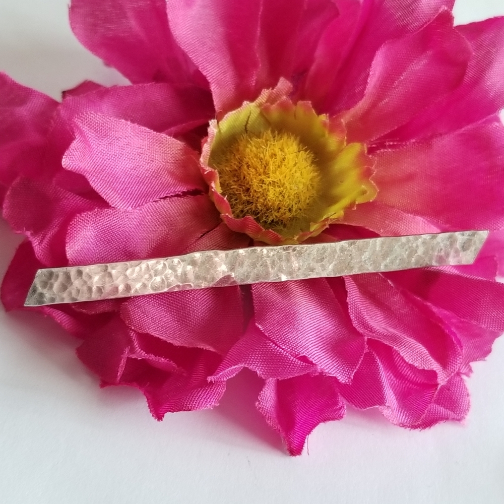 Brooch bar pin hammered silver tone Handaart EM crown long